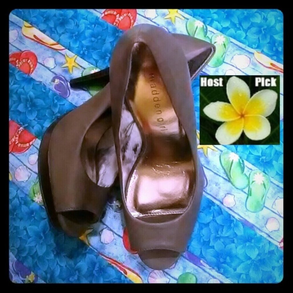 NEW Madden Girl Peep Toe Gray 4" Heels.
